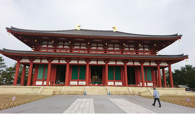 興福寺の中金堂。