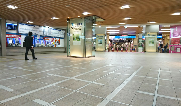 小田急線の改札