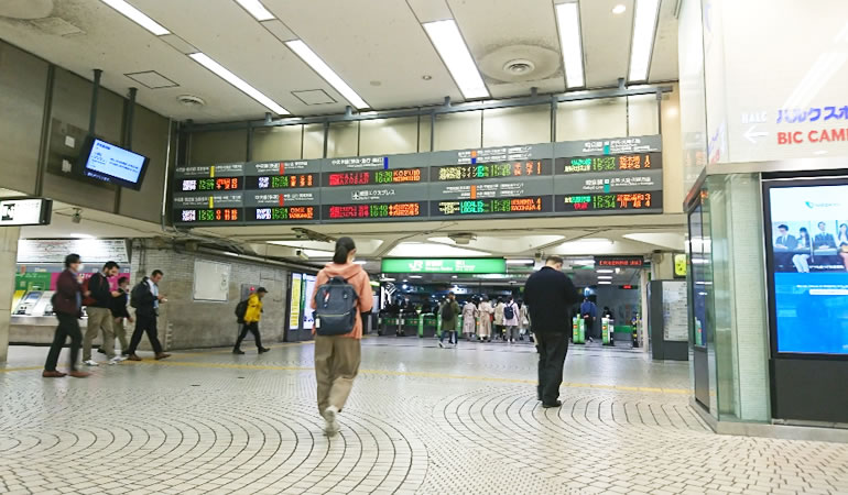 新宿駅西口　2020年4月7日午後3時過ぎ