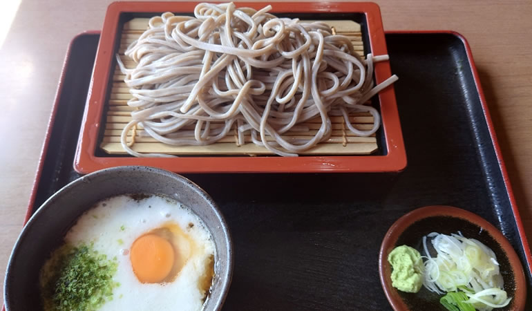 冷たいとろろ蕎麦